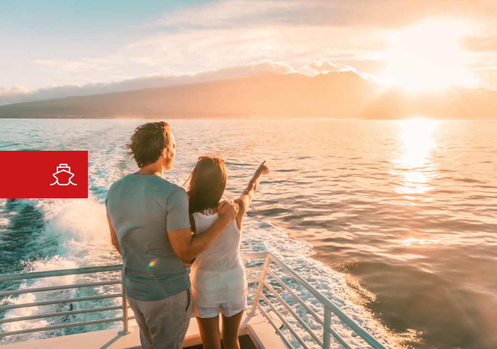 Stel dat geniet van de zonsondergang vanaf een boot op Tenerife.