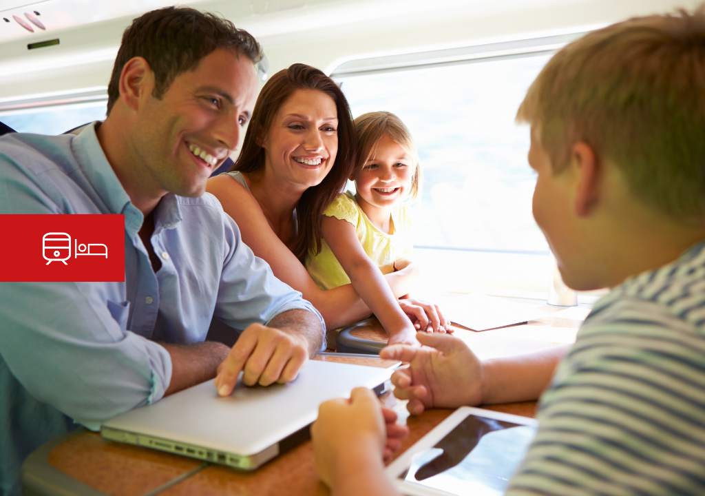 Familie die glimlachte en praatte in een trein. Trein en bed-icoon in rood.