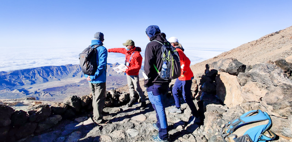 Groepstocht op de top van de berg Teide, Tenerife, met panoramisch uitzicht.