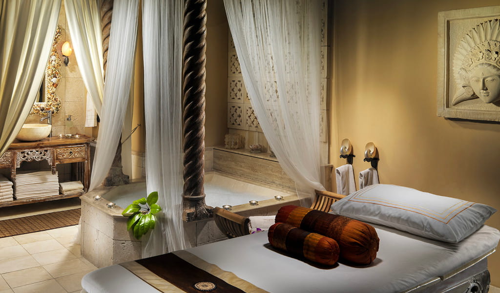 Sparuimte met massagebed en bad op Tenerife.