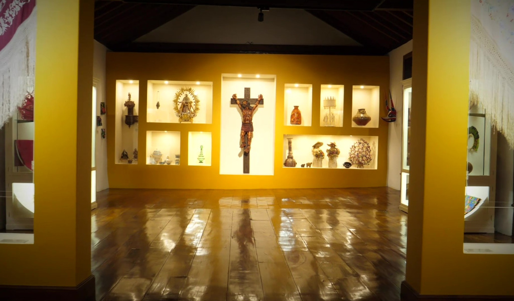 Tentoonstelling van religieuze kunst in het museum van Icod de los Vinos, Tenerife.